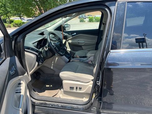 Used 2015 Ford Escape SE FWD image 6