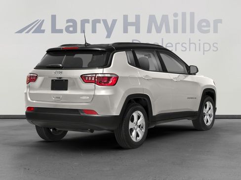 Used 2019 Jeep Compass Latitude w/ Popular Equipment Group image 3