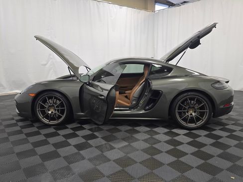 Certified 2023 Porsche 718 Cayman GT4 image 13