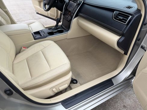 Used 2015 Toyota Camry XLE image 18