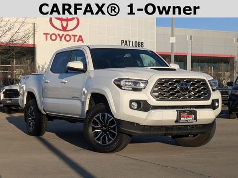 Used 2023 Toyota Tacoma TRD Sport image 2