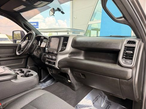 Used 2024 RAM 3500 Tradesman w/ Chrome Appearance Group AWD/4WD image 25