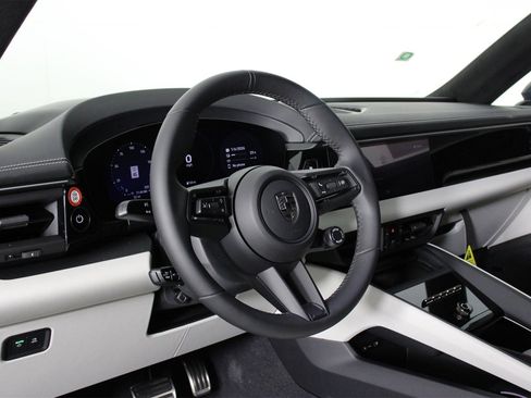 New 2025 Porsche Macan Turbo Electric image 4