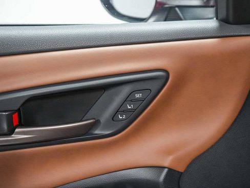 New 2025 Toyota Crown Signia image 21