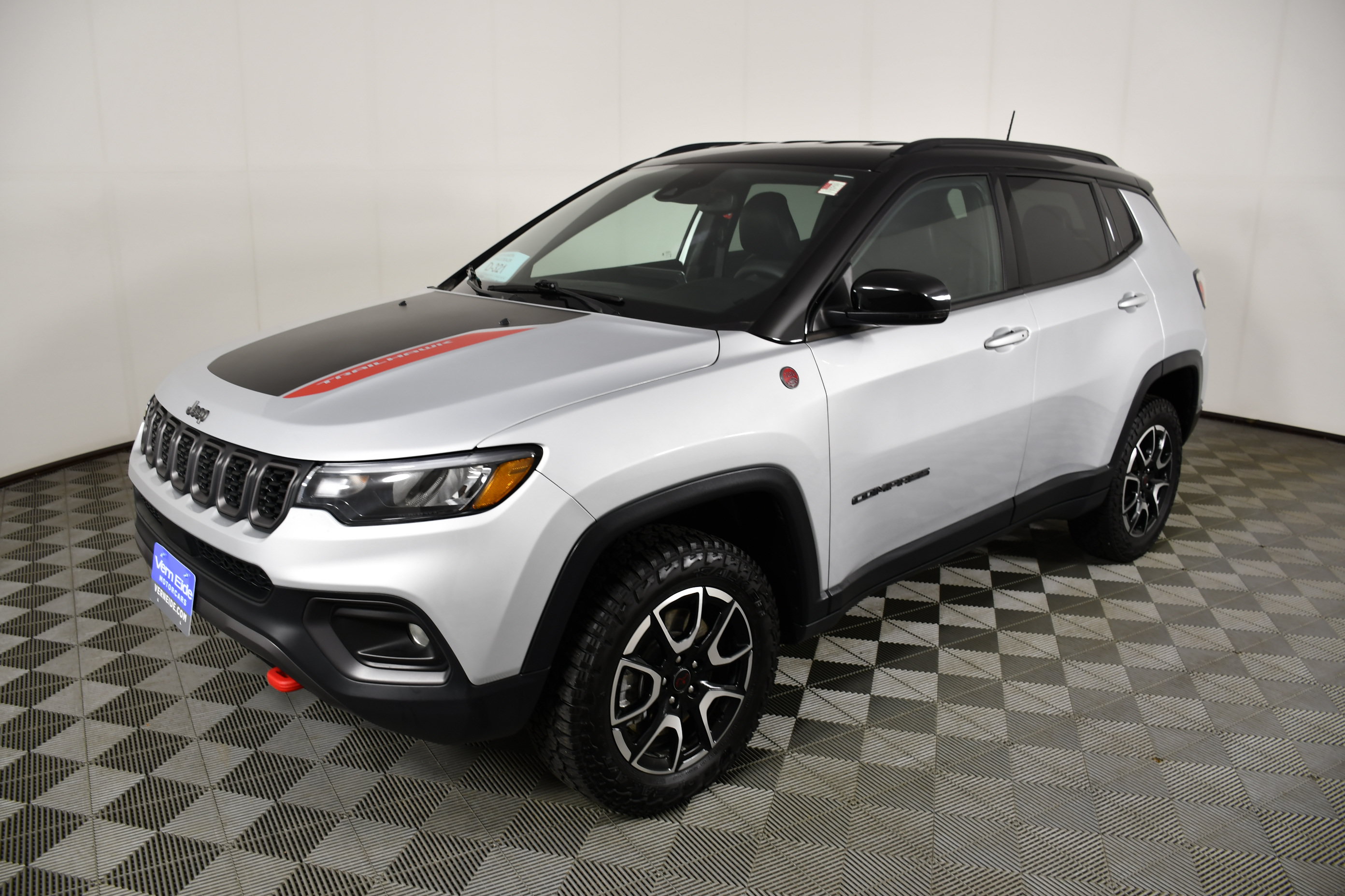 Used 2026 Jeep Compass Trailhawk AWD/4WD image 10