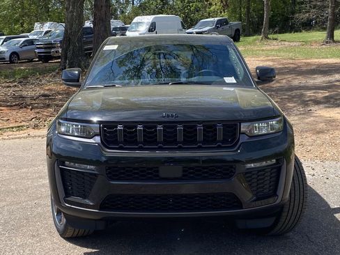 New 2026 Jeep Grand Cherokee Limited w/ Limited Altitude Package RWD image 33