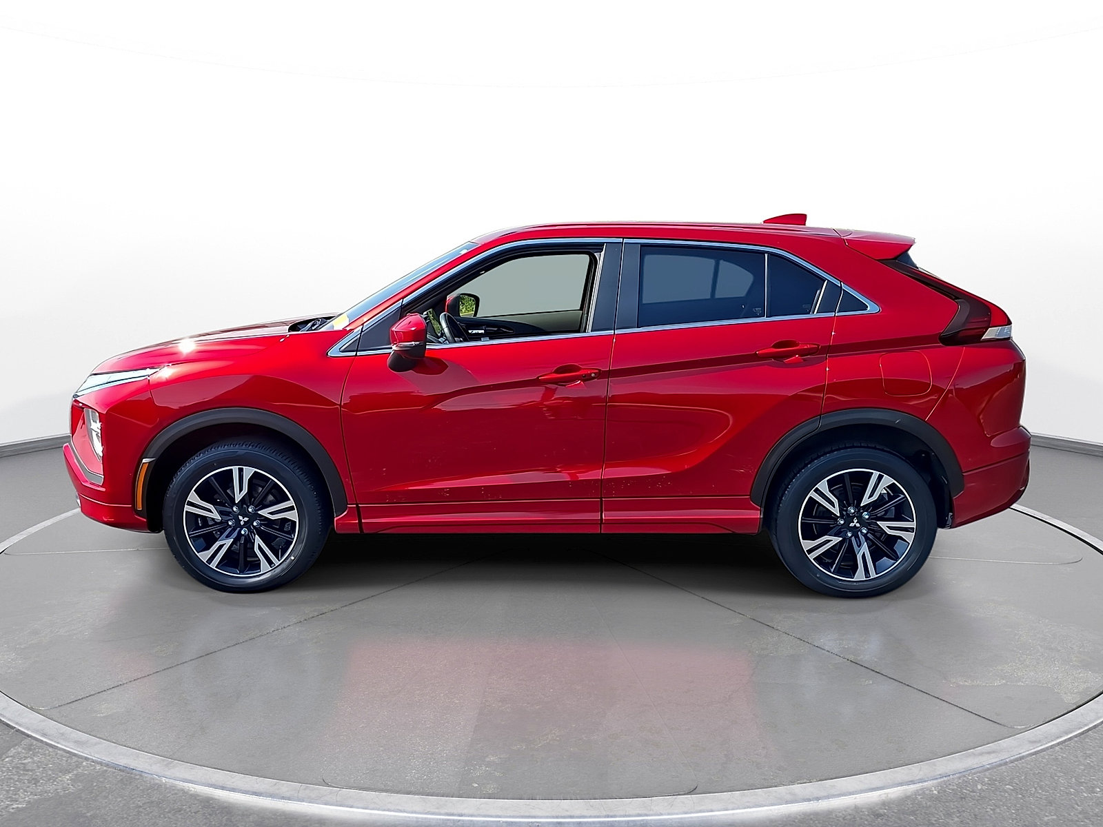 Used 2023 Mitsubishi Eclipse Cross SEL AWD/4WD image 5