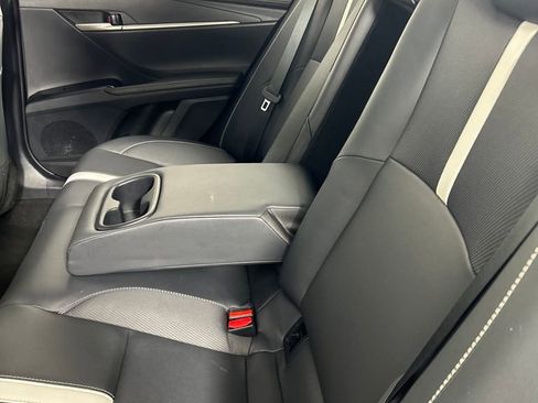 Used 2025 Toyota Camry SE image 16
