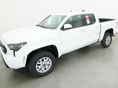 New 2025 Toyota Tacoma SR5