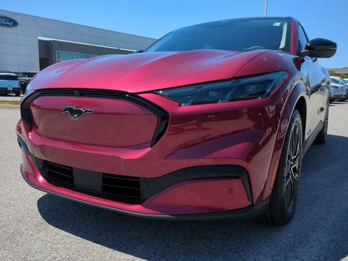 Used 2025 Ford Mustang Mach-E Premium AWD/4WD image 8