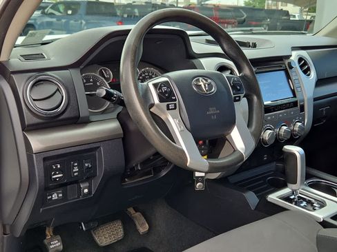 Used 2017 Toyota Tundra SR5 w/ SR5 Upgrade Package AWD/4WD image 10