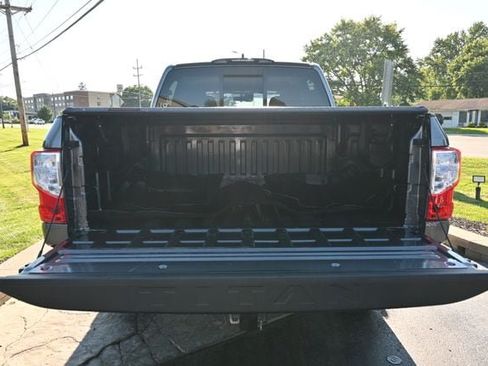 Used 2024 Nissan Titan SV AWD/4WD image 22