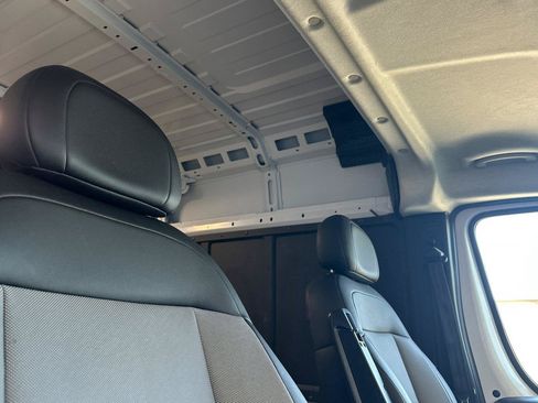 Used 2025 RAM ProMaster 2500 FWD image 18