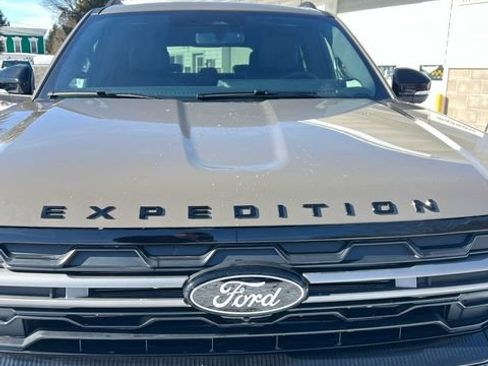 Used 2026 Ford Expedition Tremor AWD/4WD image 12