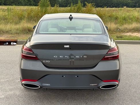 Used 2026 Genesis G70 2.5T image 11