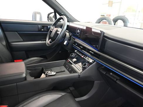 Used 2024 Hyundai Santa Fe Calligraphy AWD/4WD image 14