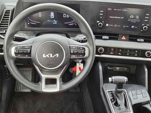 Certified 2024 Kia Sportage LX image 10