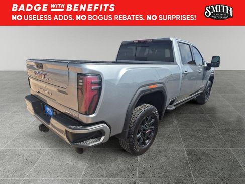Used 2025 GMC Sierra 2500 AT4 w/ Max Trailering Package image 4