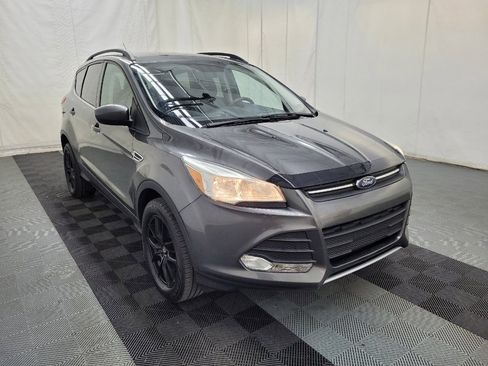 Used 2016 Ford Escape SE w/ Equipment Group 201A AWD/4WD image 13