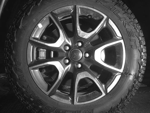 Used 2025 Jeep Compass Trailhawk image 12