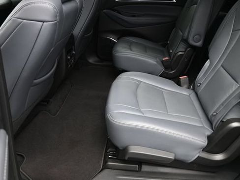 Used 2024 Buick Enclave Premium FWD image 15