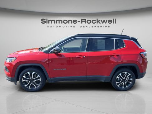 Used 2024 Jeep Compass Limited AWD/4WD image 2