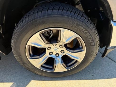 Used 2019 RAM 1500 Laramie AWD/4WD image 24