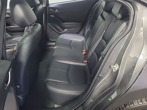 Used 2018 MAZDA MAZDA3 Touring FWD image 16