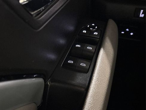 Used 2024 Chevrolet Colorado ZR2 w/ ZR2 Convenience Package III image 37