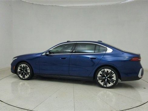 Used 2026 BMW 530i image 64