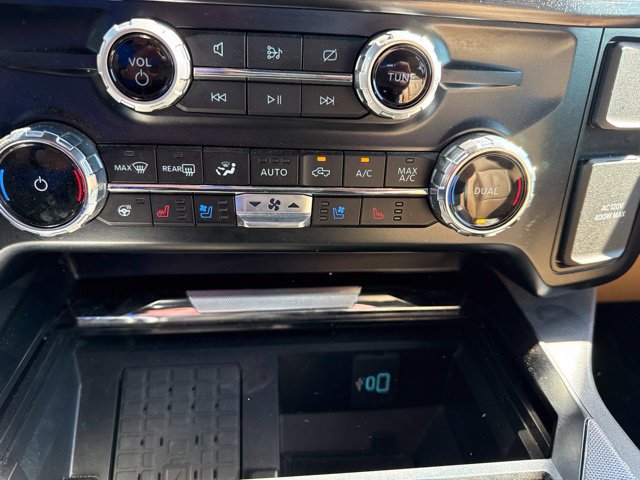 Used 2024 Ford F350 Lariat w/ Chrome Package AWD/4WD image 26