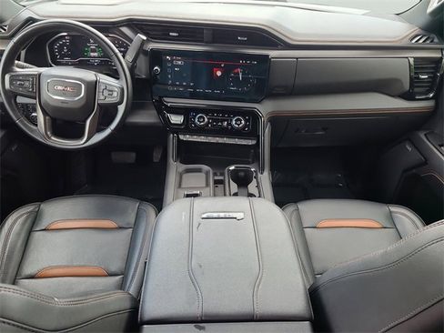 Used 2024 GMC Sierra 2500 AT4 w/ AT4 Premium Plus Package image 14