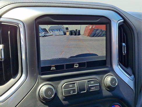Used 2021 Chevrolet Silverado 1500 LT Trail Boss w/ Convenience Package II AWD/4WD image 19