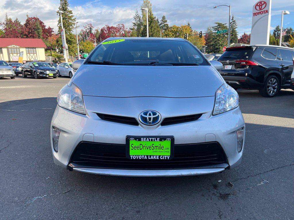 Used 2013 Toyota Prius Two FWD image 2