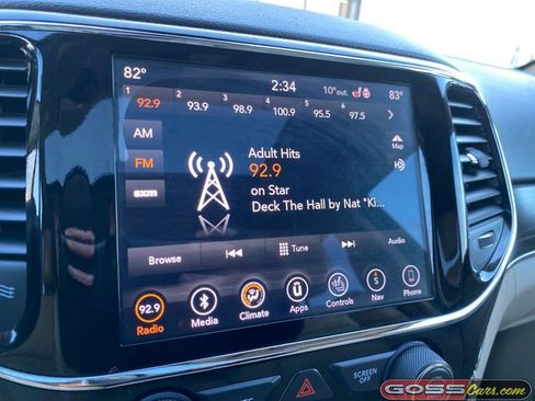 Used 2019 Jeep Grand Cherokee Limited image 12