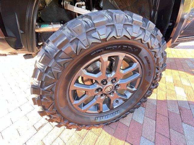 Used 2023 Toyota Tacoma TRD Sport w/ Advanced Technology Package AWD/4WD image 27
