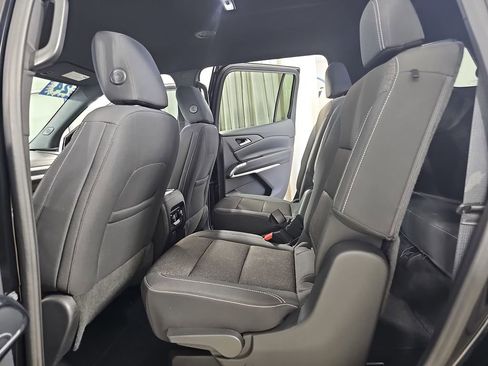 Used 2024 Chevrolet Traverse LT w/ Enhanced Driving Package AWD/4WD image 19