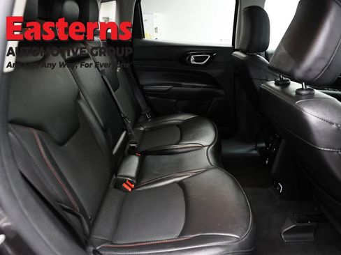 Used 2022 Jeep Compass Trailhawk w/ Trailhawk Convenience Group AWD/4WD image 24