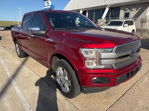 Used 2018 Ford F150 Platinum w/ Equipment Group 701A Luxury image 9