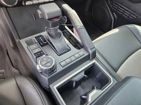 Used 2025 Toyota Tacoma TRD Off-Road AWD/4WD image 29