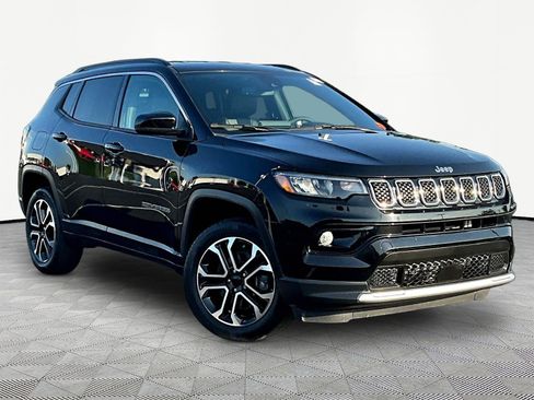 Used 2023 Jeep Compass Limited AWD/4WD image 3