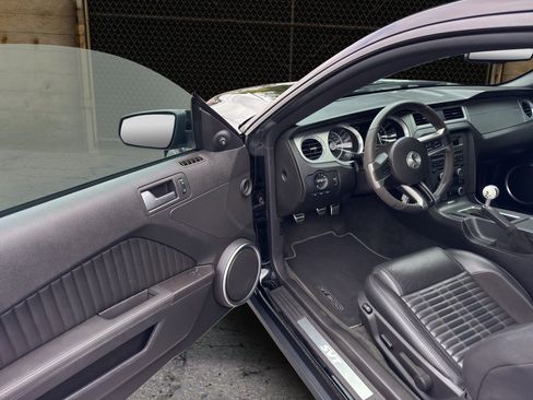Used 2012 Ford Mustang Shelby GT500 w/ SVT Performance Pkg RWD image 5