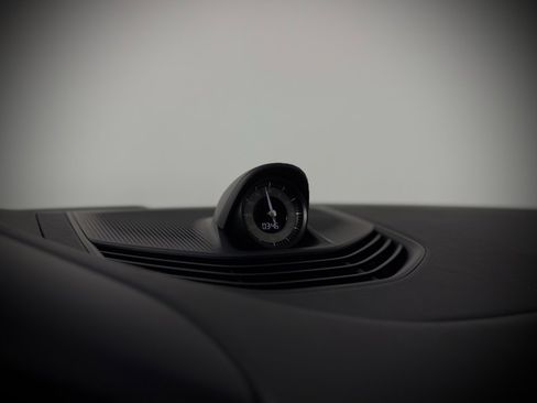 New 2025 Porsche Taycan 4S image 30