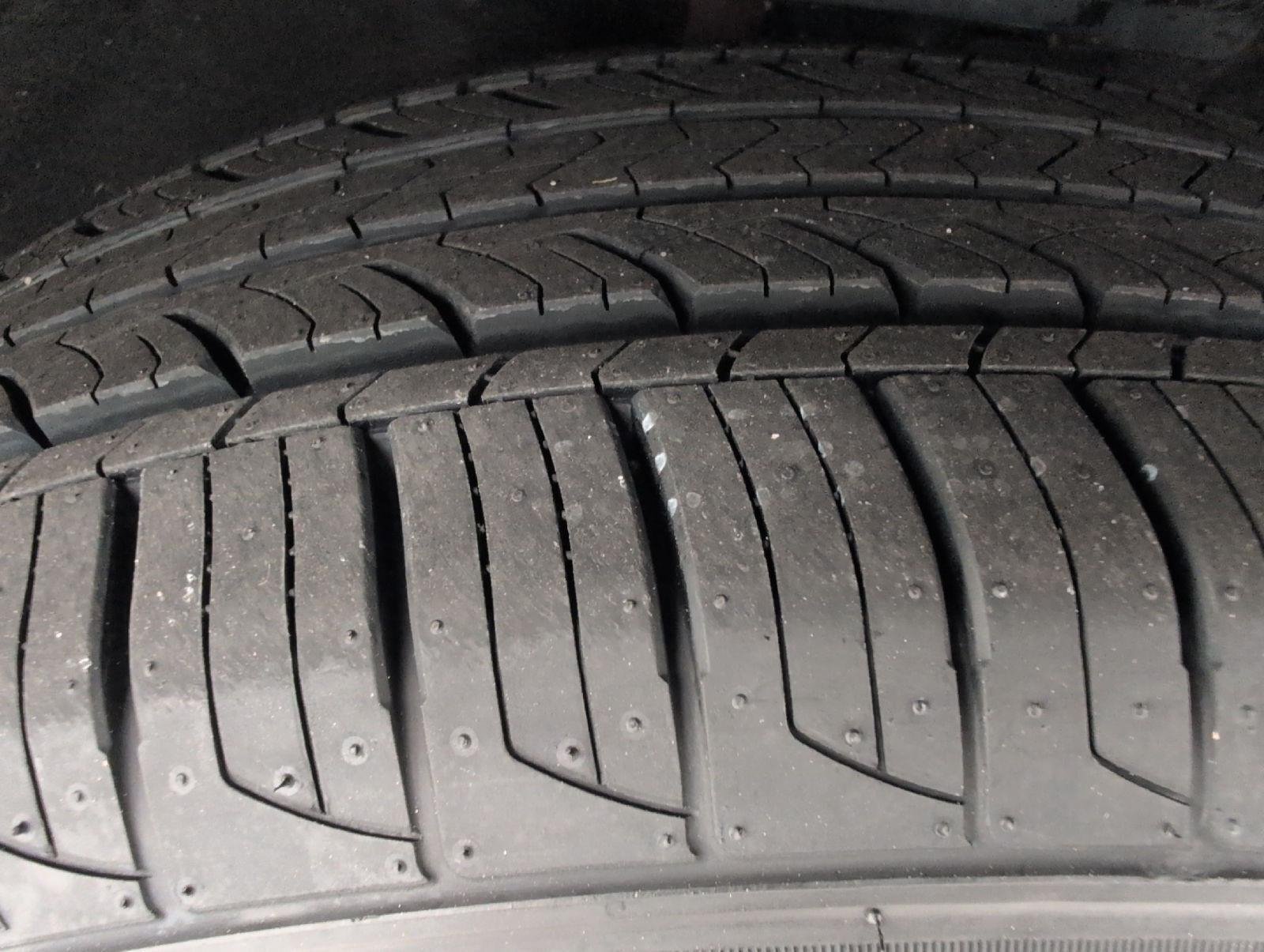 Used 2023 Buick Envision Essence AWD/4WD image 4