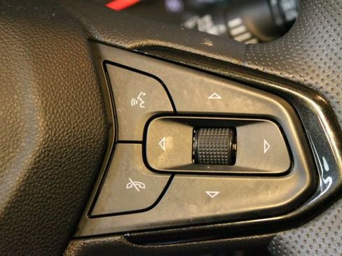 Used 2022 Chevrolet TrailBlazer LT w/ Convenience Package FWD image 20