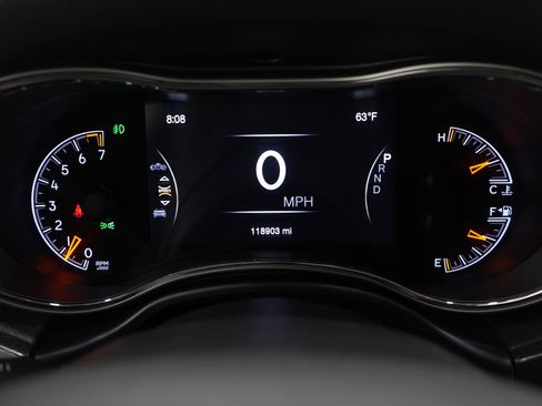 Used 2018 Jeep Grand Cherokee Limited image 26