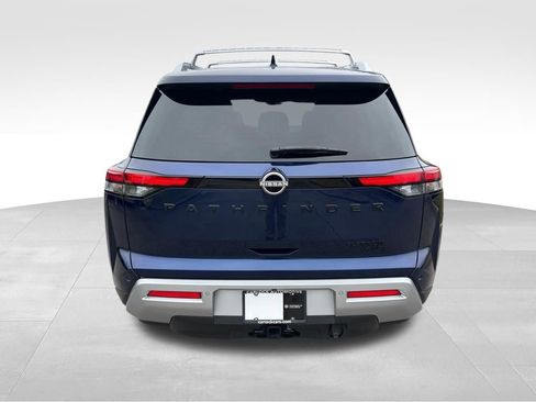 Used 2024 Nissan Pathfinder Platinum w/ Lighting Package (N93) image 6