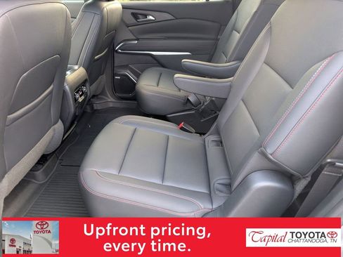 Used 2024 Chevrolet Traverse Z71 w/ Enhanced Driving Package AWD/4WD image 13