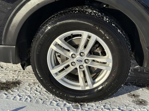 Used 2020 Ford Explorer XLT w/ Equipment Group 202A image 6