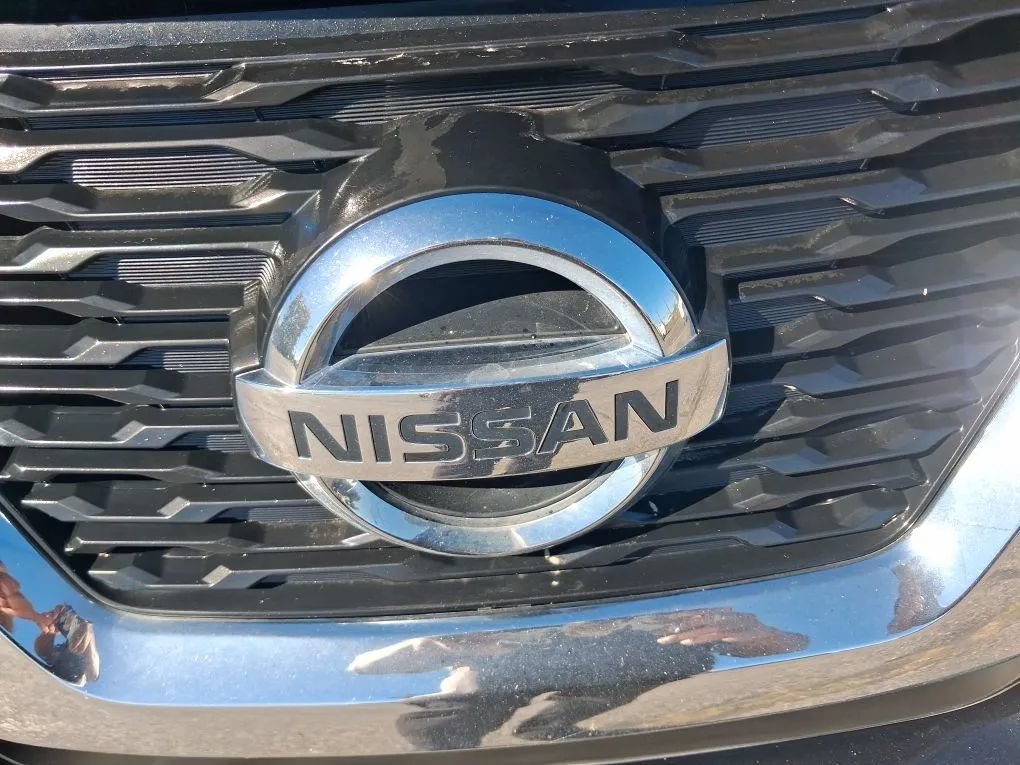 Used 2017 Nissan Rogue S AWD/4WD image 11